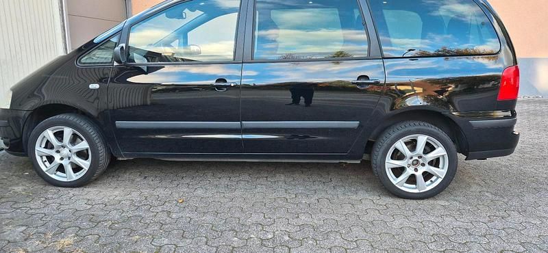 Gebraucht VW Sharan 125 PS (91 kW) 2002 Schwarz Van / Kleinbus