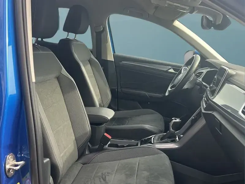 Gebraucht VW T-Roc 150 PS (110 kW) 2024 Blau SUV