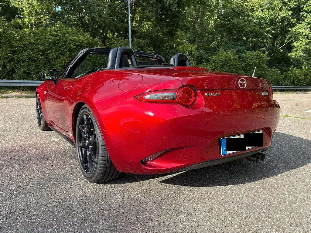 Używany Mazda MX5 184 KM (135 kW) 2019 Czerwony Kabriolet
