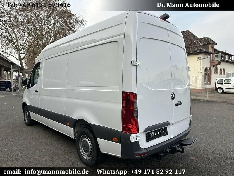 Gebraucht Mercedes Sprinter 163 PS (119 kW) 2019 Arktikweiss Van