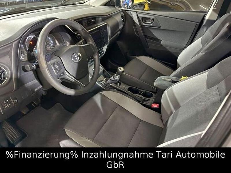 Gebraucht Toyota Auris Cool 150 PS (110 kW) 2015 Andere Kleinwagen