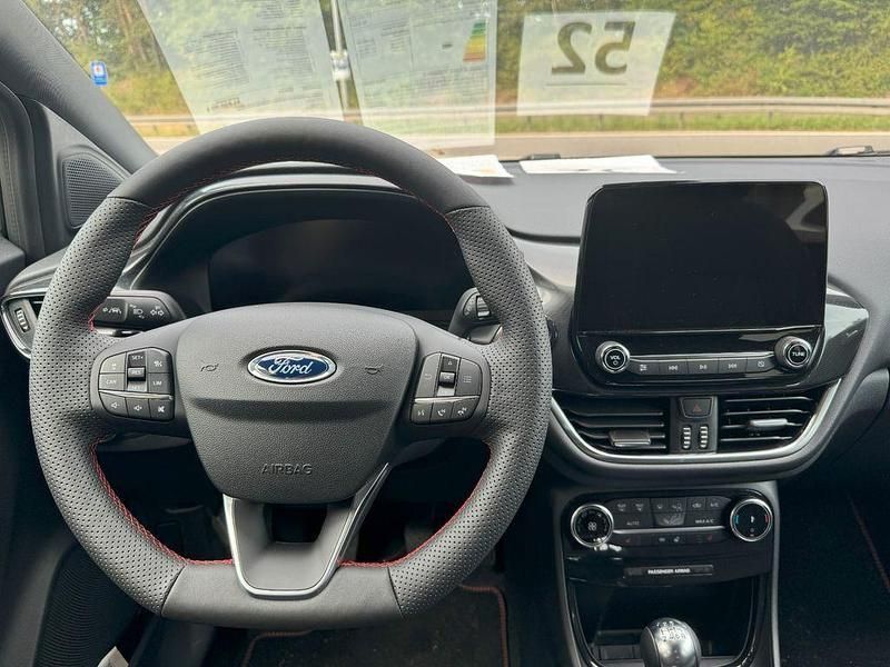Nowe Ford Puma ST-Line 125 KM (91 kW) 2025 Szary Sedan/Limuzyna