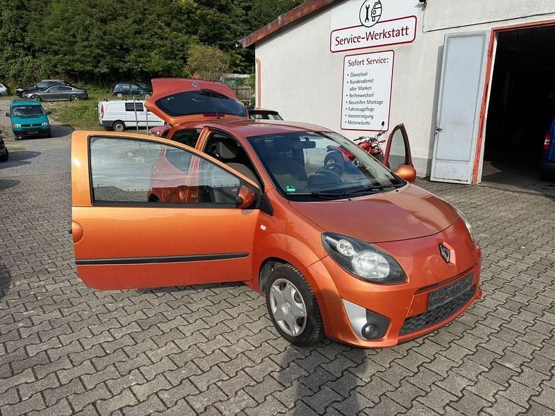 Gold Gebraucht 2009 Renault Twingo Expression Kleinwagen | 2.490 € (Teuer) - Bild 1/4