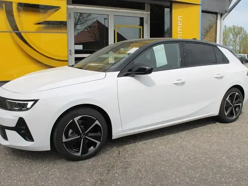 Gebraucht Opel Astra 131 PS (96 kW) 2025 5 türen Limousine