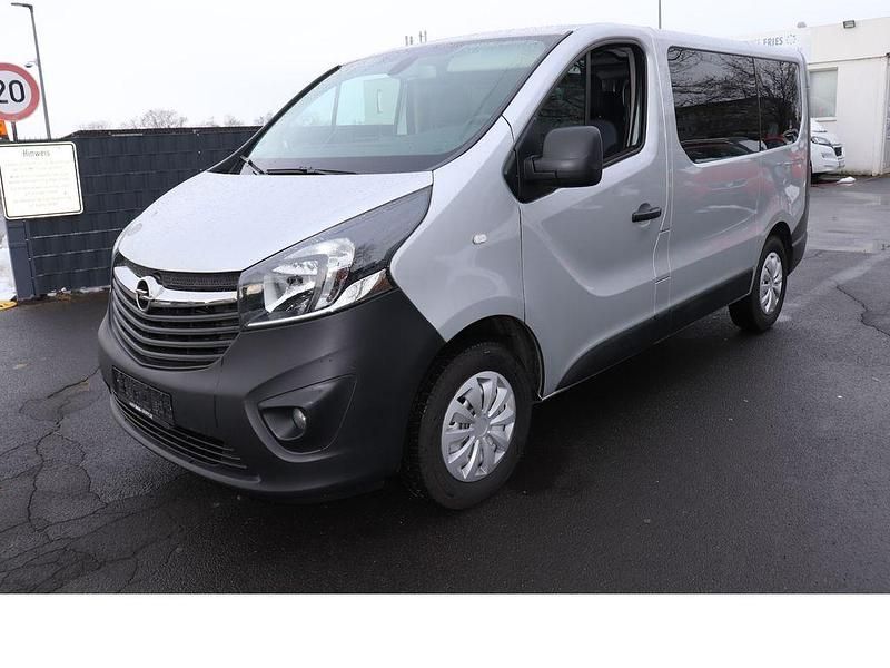 Gebraucht Opel Vivaro 125 PS (91 kW) 2018 Silber Van / Kleinbus