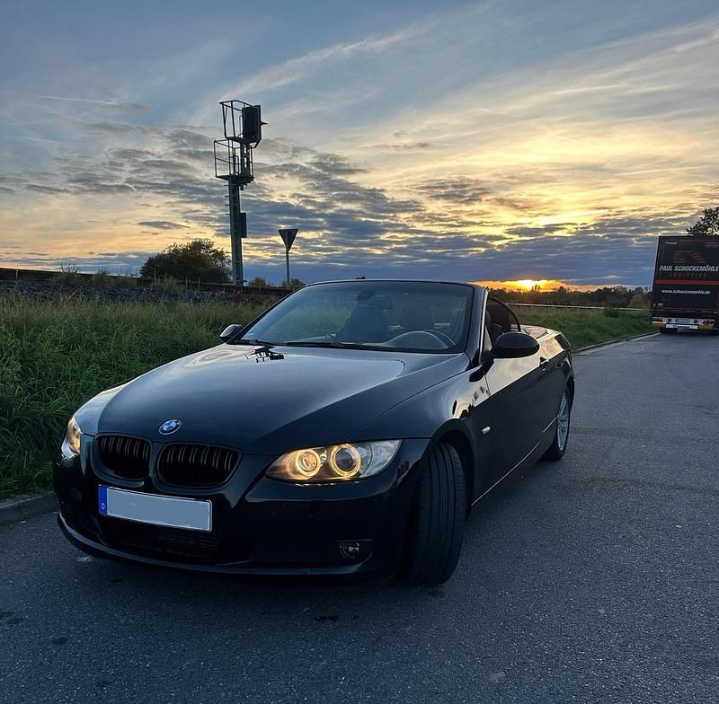 Schwarz Gebraucht 2009 BMW 320 Cabriolet Cabrio | 7.000 € (Fairer Preis) - Bild 1/4