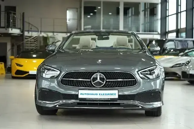 Gebraucht Mercedes E400 Avantgarde 330 PS (242 kW) 2020 Grau Cabrio
