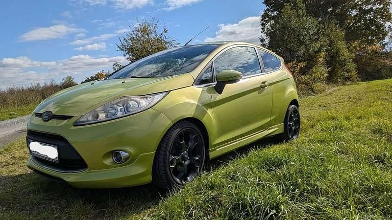 Grün Gebraucht 2009 Ford Fiesta Trend Kleinwagen | 2.450 € (Guter Preis) - Bild 1/4
