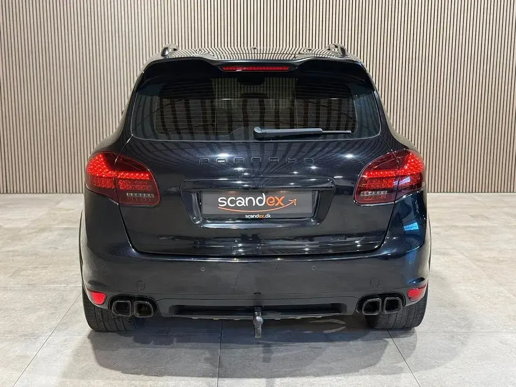 Używany Porsche Cayenne 245 KM (180 kW) 2012 Czarny SUV