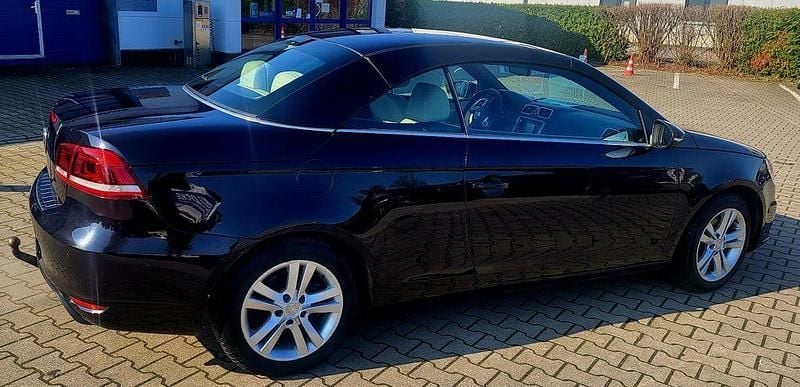 Second-hand VW Eos Cup 211 CP (155 kW) 2014 Negru Cabrio