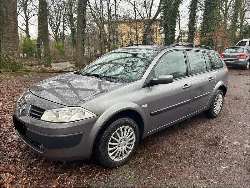 Grau Gebraucht 2005 Renault Mégane II Kombi | 1.500 € (Etwas zu teuer) - Bild 1/1