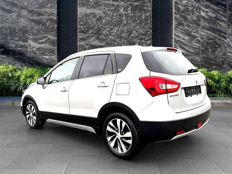 Gebraucht Suzuki SX4 S-Cross Comfort+ 140 PS (102 kW) 2019 Silky silver SUV