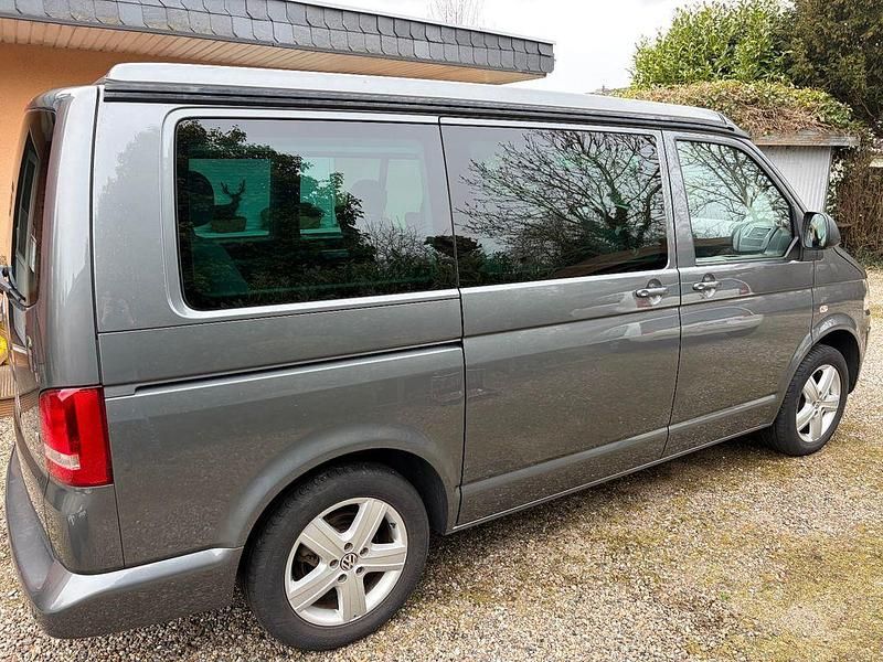 Gebraucht VW California Beach 190 PS (139 kW) 2012 Grau Van