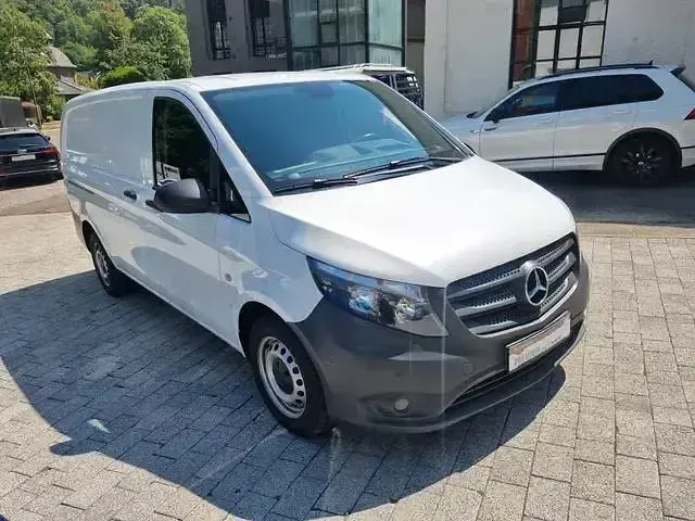 Gebraucht Mercedes Vito 163 PS (119 kW) 2021 Weiß Van