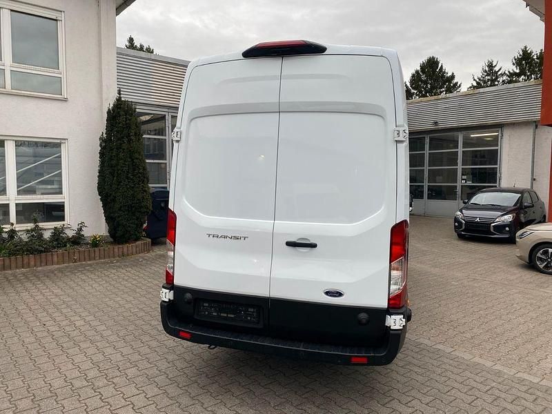 Gebraucht Ford Transit Trend 131 PS (96 kW) 2023 Weiß Van / Kleinbus
