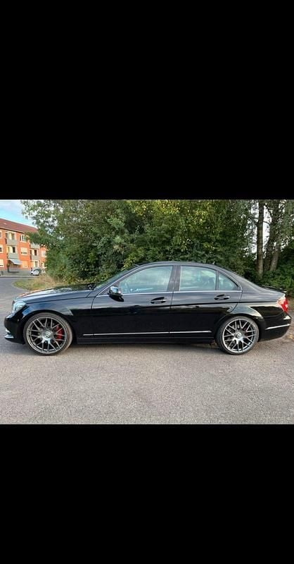 Gebraucht Mercedes C350 264 PS (194 kW) 2012 Schwarz Limousine