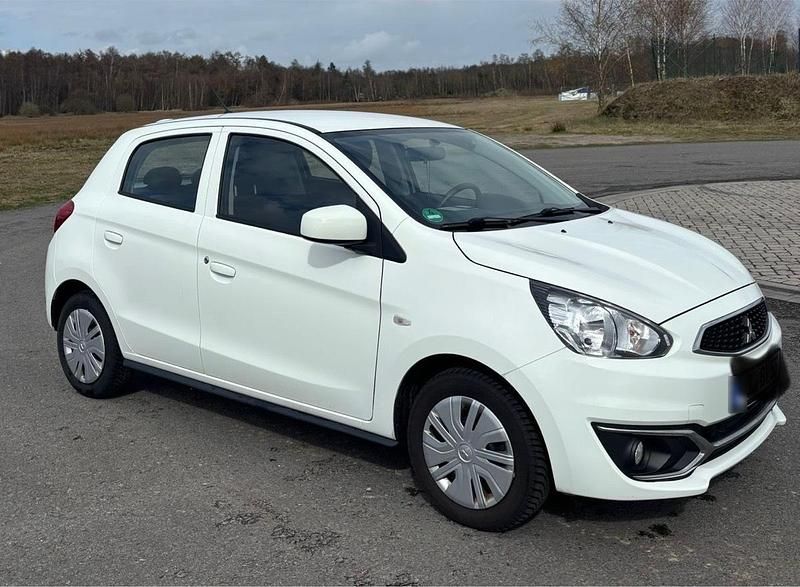 Gebraucht Mitsubishi Space Star 71 PS (52 kW) 2019 Weiß Kleinwagen