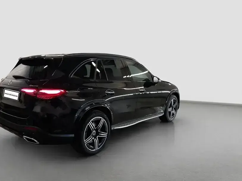 Gebraucht Mercedes GLC450 AMG 367 PS (269 kW) 2026 Metalliclack obsidianschwarz m SUV