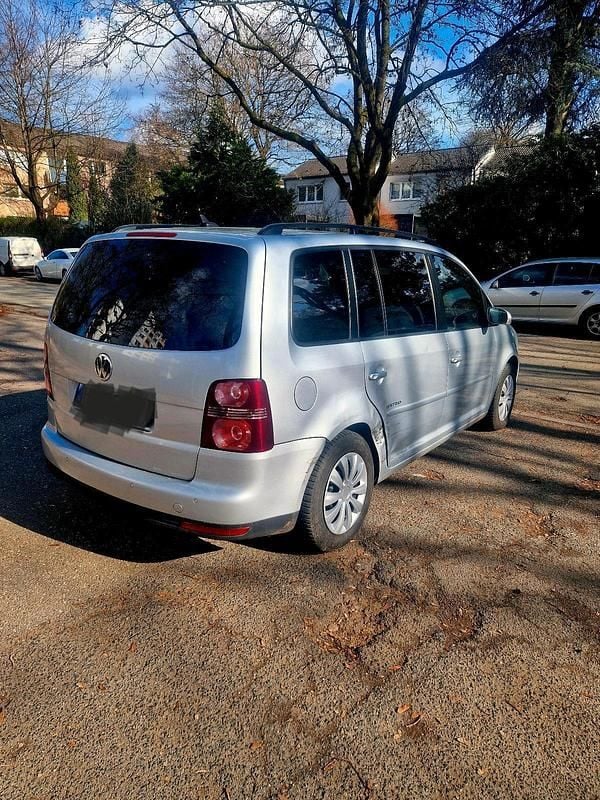 Gebraucht VW Touran United 140 PS (102 kW) 2008 Silber Van / Kleinbus