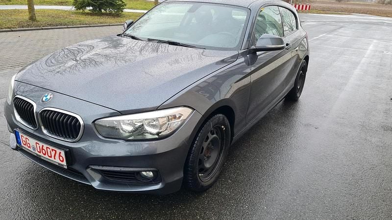 Gebraucht BMW 118 Advantage 136 PS (100 kW) 2016 Grau Kleinwagen