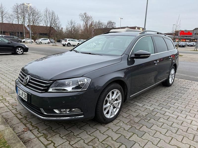 Gebraucht VW Passat 140 PS (102 kW) 2011 Grau Kombi