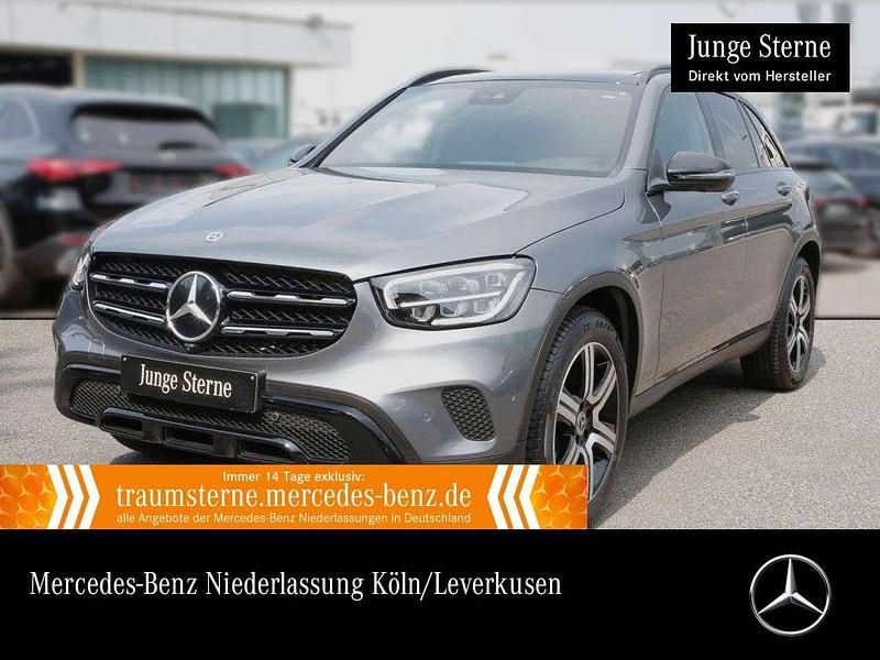 Grau Gebraucht 2022 Mercedes GLC220 Night SUV | 39.790 € (Guter Preis) - Bild 1/3