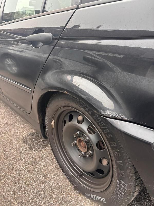 Gebraucht BMW 320 150 PS (110 kW) 2005 Schwarz Kombi