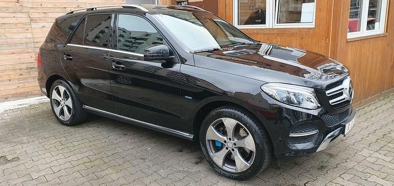 Gebraucht Mercedes GLE500 333 PS (244 kW) 2017 Schwarz SUV
