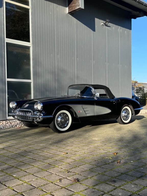 Schwarz Gebraucht 1959 Corvette C1 Cabrio | 89.900 € - Bild 1/4