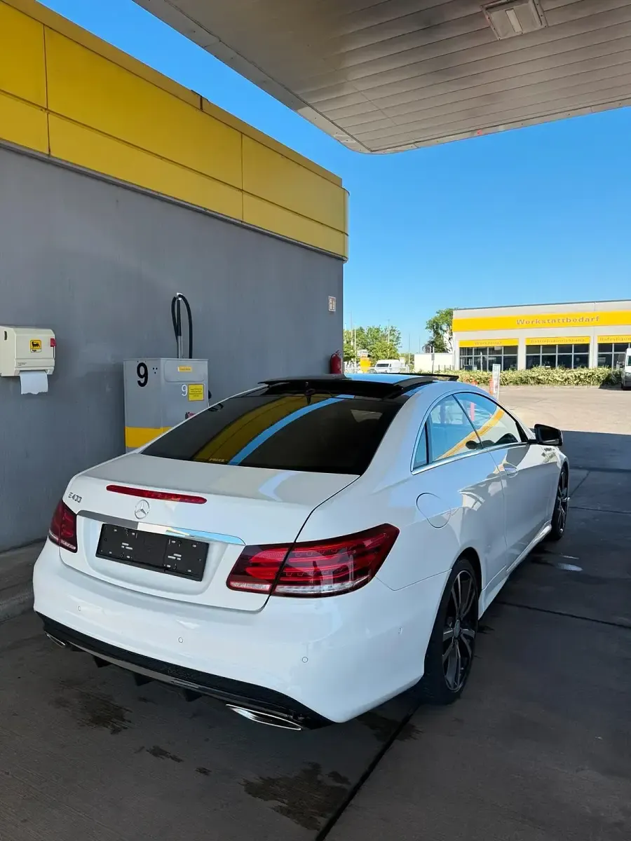 Gebraucht Mercedes E400 333 PS (244 kW) 2016 Weiß Coupé
