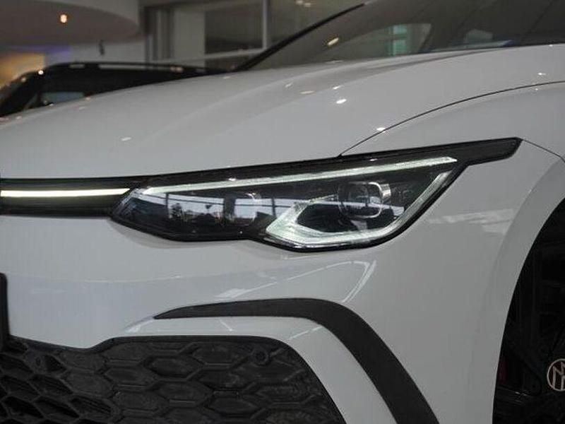 Gebraucht VW Golf VIII GTI 245 PS (180 kW) 2023 Pure white Limousine
