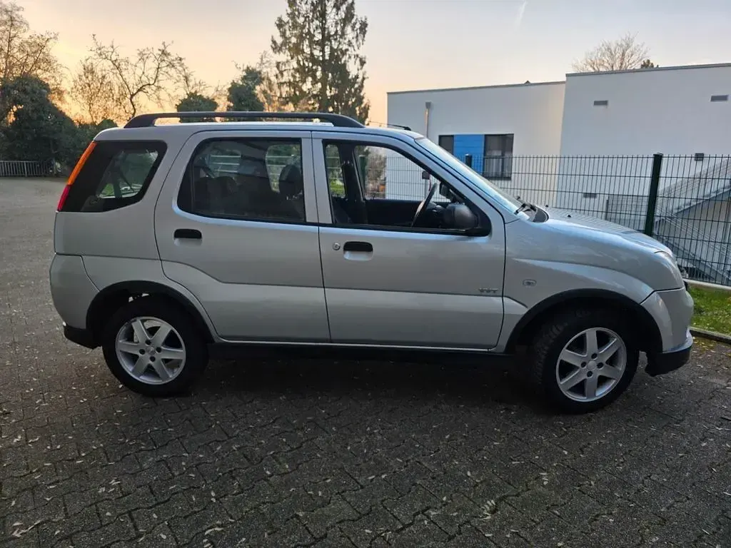 Occasion Suzuki Ignis Comfort 99 ch (72 kW) 2005 Argent Citadine