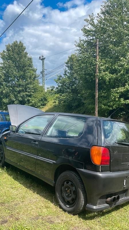 Schwarz Gebraucht 1999 VW Polo Kleinwagen | 330 € (Superpreis) - Bild 1/4