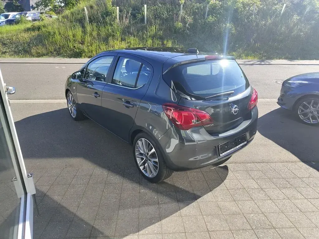 Używany Opel Corsa Innovation 90 KM (66 kW) 2017 Szary Hatchback