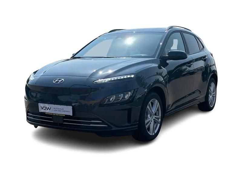 Blau Gebraucht 2024 Hyundai Kona Prime SUV | 31.449 € (Superpreis) - Bild 1/4