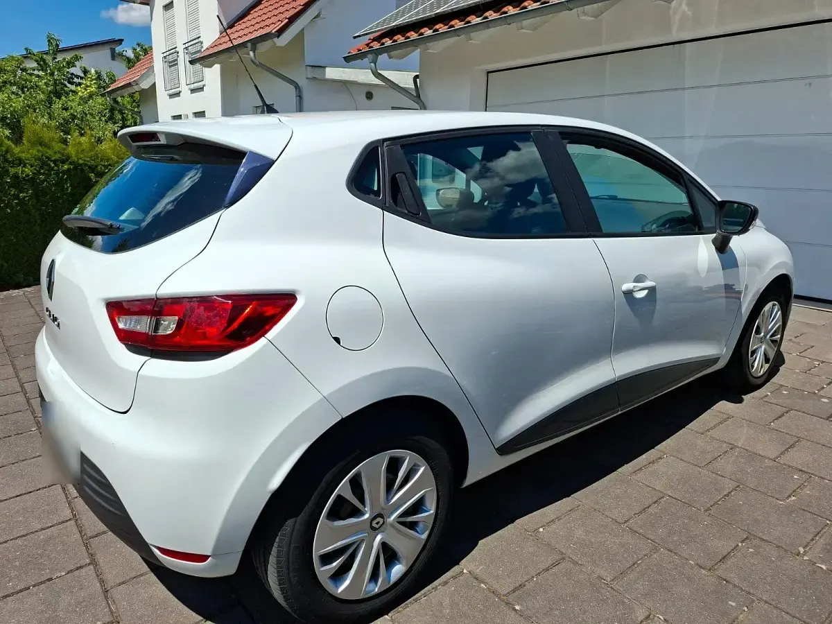 Gebraucht Renault Clio SE 73 PS (53 kW) 2017 Weiß Kleinwagen