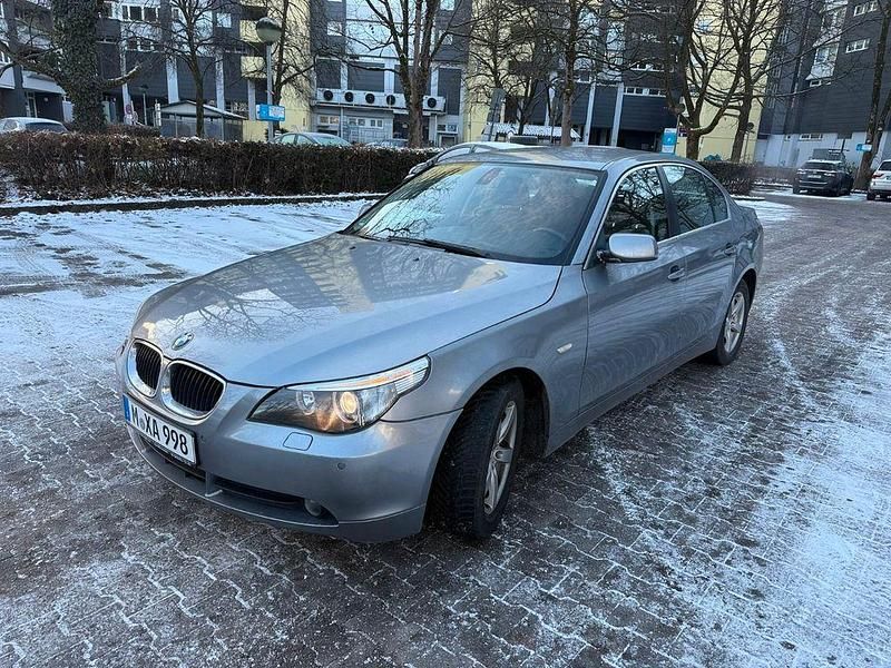 Gebraucht BMW 520 170 PS (125 kW) 2003 Grau Limousine
