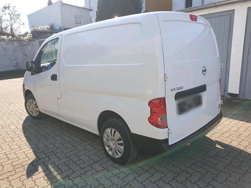 Gebraucht Nissan Evalia 110 PS (80 kW) 2018 Weiß Van / Kleinbus
