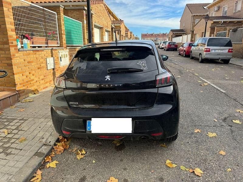 Gebraucht Peugeot 208 Allure 101 PS (74 kW) 2022 Schwarz Kleinwagen