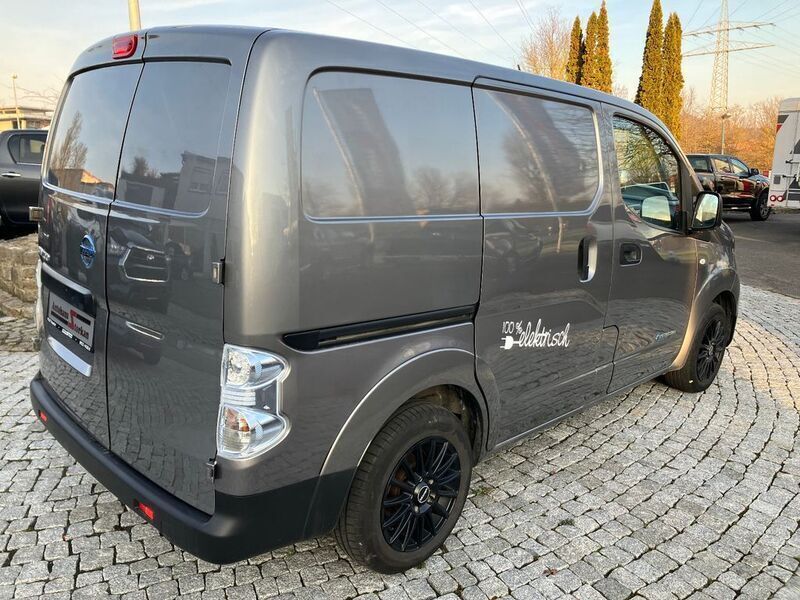 Gebraucht Nissan e-NV200 80 kW (109 PS) 2016 Grau Van / Kleinbus