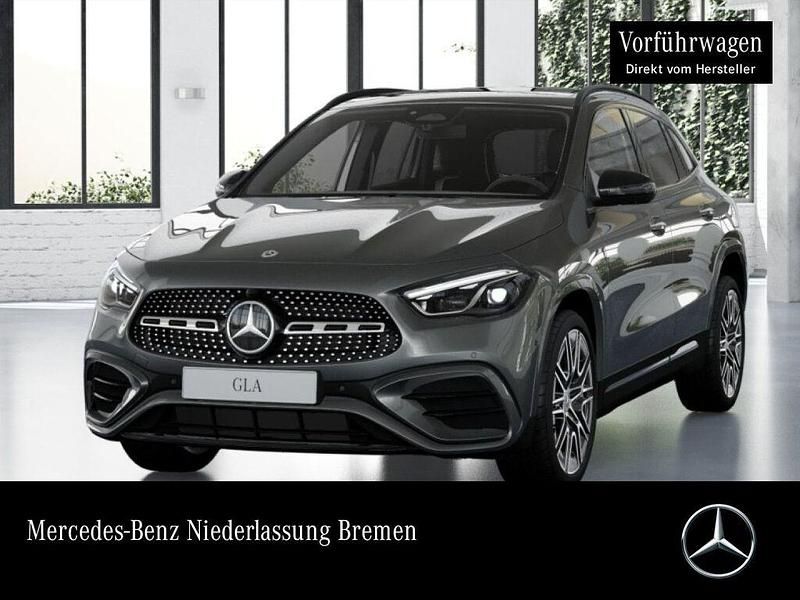 Mountain grau Neu 2025 Mercedes GLA200 AMG SUV | 46.750 € - Bild 1/4