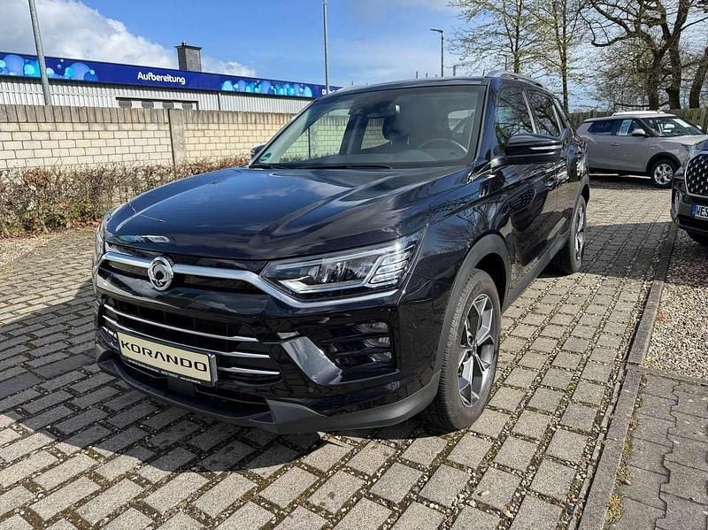 Gebraucht SsangYong Korando Sapphire 163 PS (119 kW) 2022 Space black metallic lak SUV