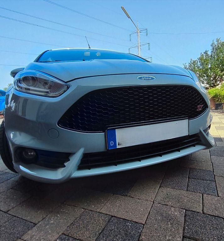 Gebraucht Ford Fiesta ST200 200 PS (147 kW) 2016 Grau Kleinwagen