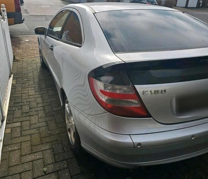 Gebraucht Mercedes C180 143 PS (105 kW) 2004 Silber Coupé