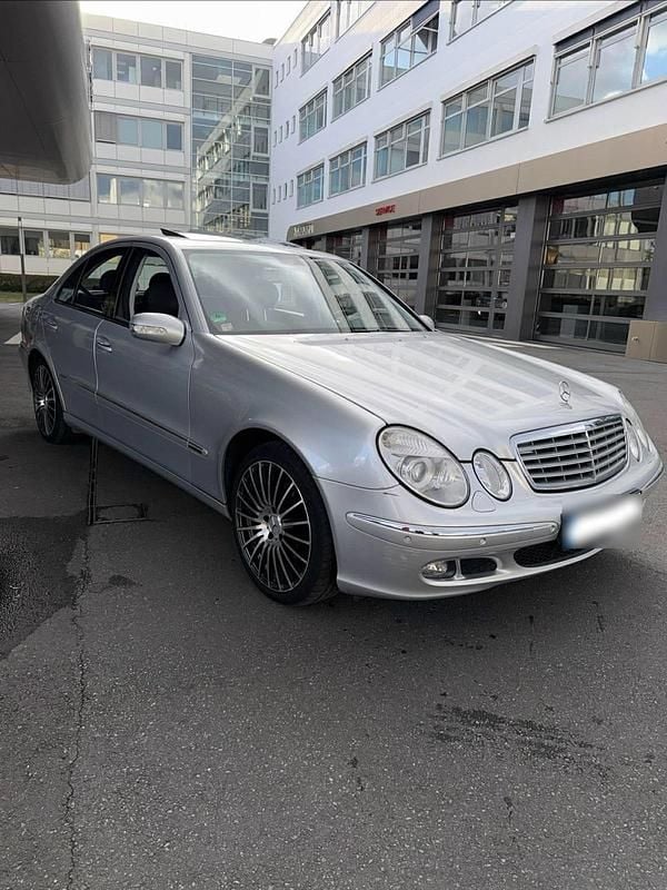 Second-hand Mercedes E280 231 CP (169 kW) 2005 Argintiu Berlinǎ
