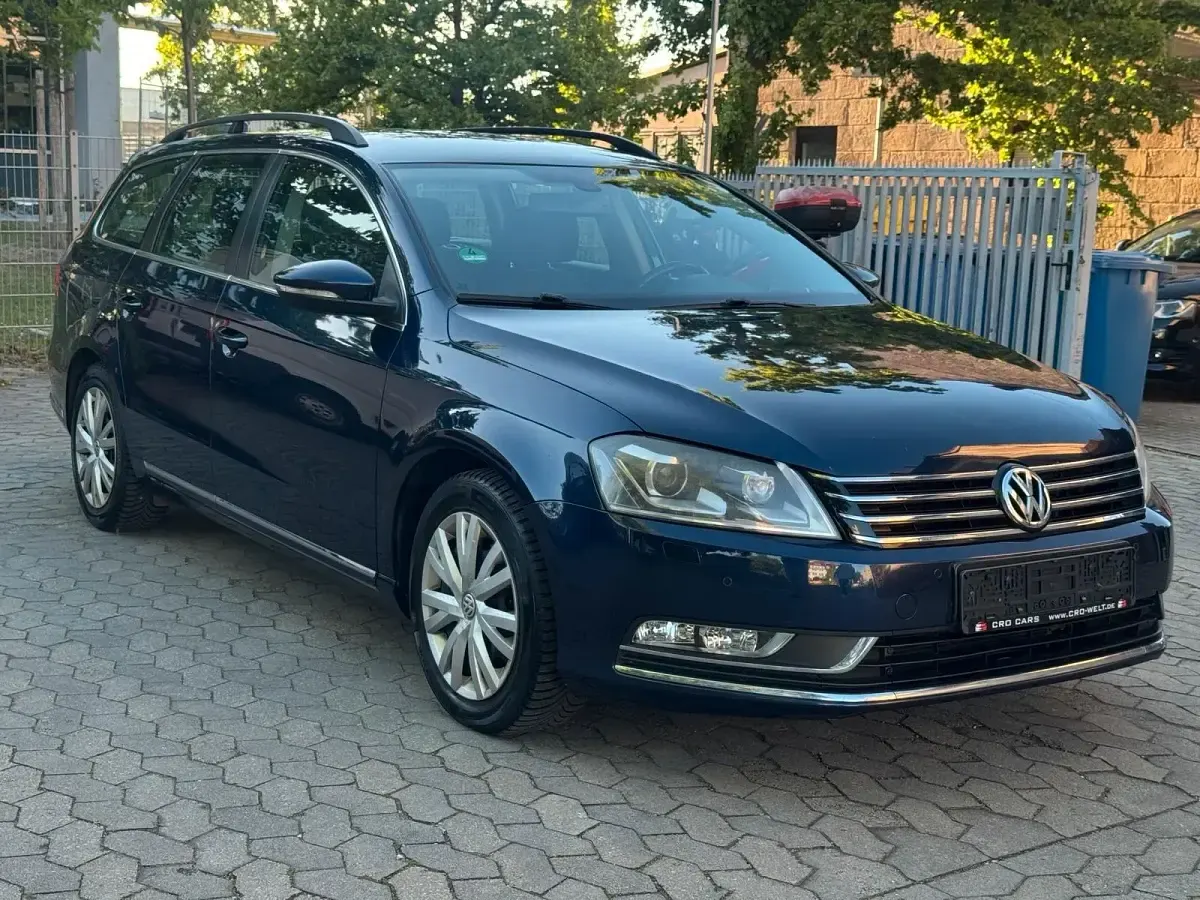 Second-hand VW Passat 160 CP (117 kW) 2012 Albastru Break