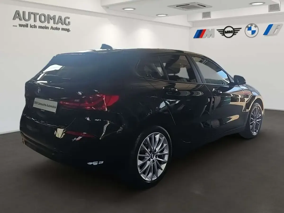 Gebraucht BMW 118 Advantage 140 PS (102 kW) 2022 Schwarz Limousine