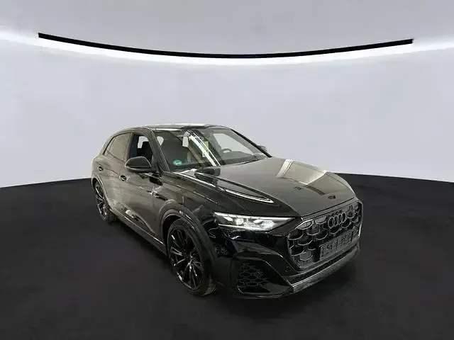 Gebraucht Audi Q8 S-Line 394 PS (289 kW) 2025 Schwarz SUV