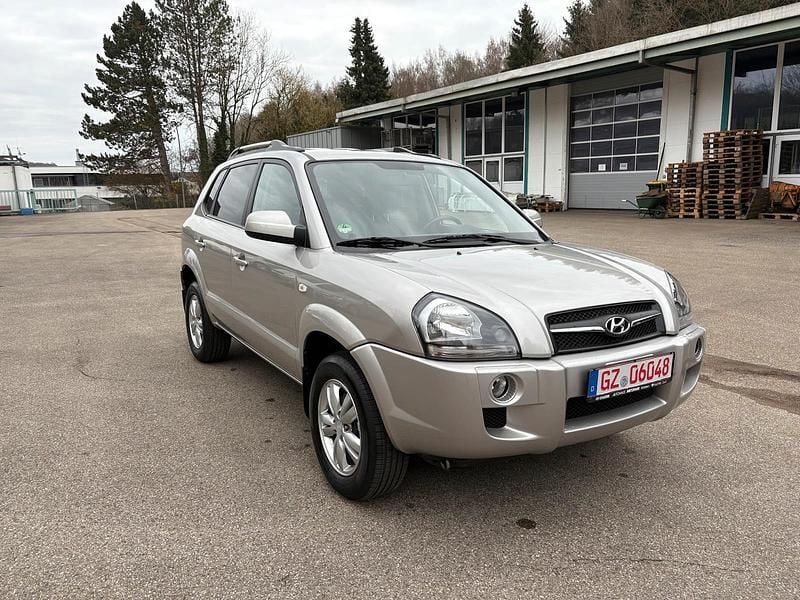 Gebraucht Hyundai Tucson GLS 141 PS (103 kW) 2010 Silber SUV