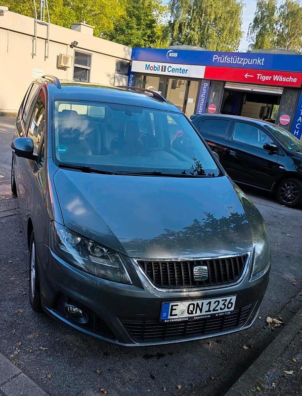 Grau Gebraucht 2012 Seat Alhambra Van / Kleinbus | 8.000 € (Superpreis) - Bild 1/4